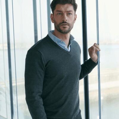 MENS 12GG V NECK JUMPER Thumbnail